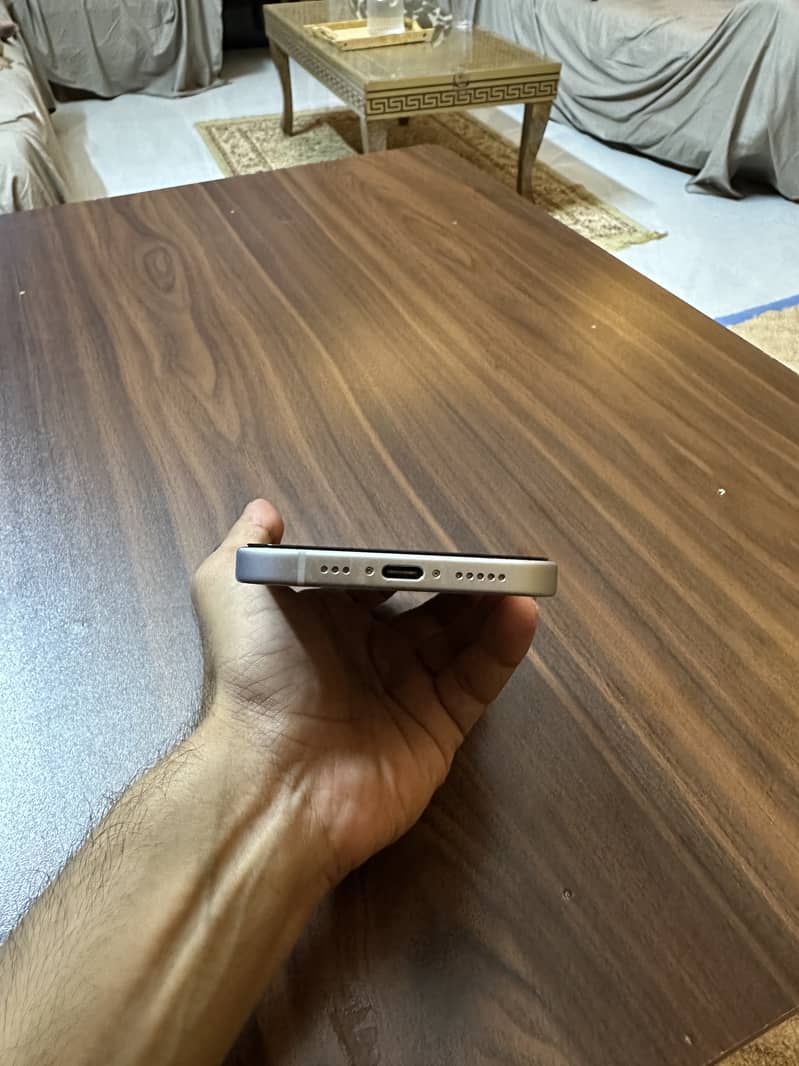 Apple iPhone 15 6