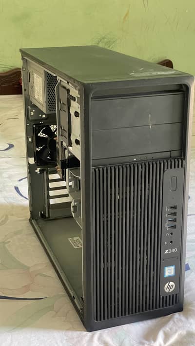 HP z240 Tower Workstation = i7 7th Gen