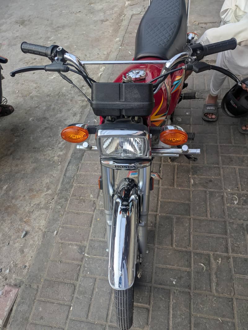 بائیک بلکل صاف ہے کوئ کام نئ ہونے والا 5