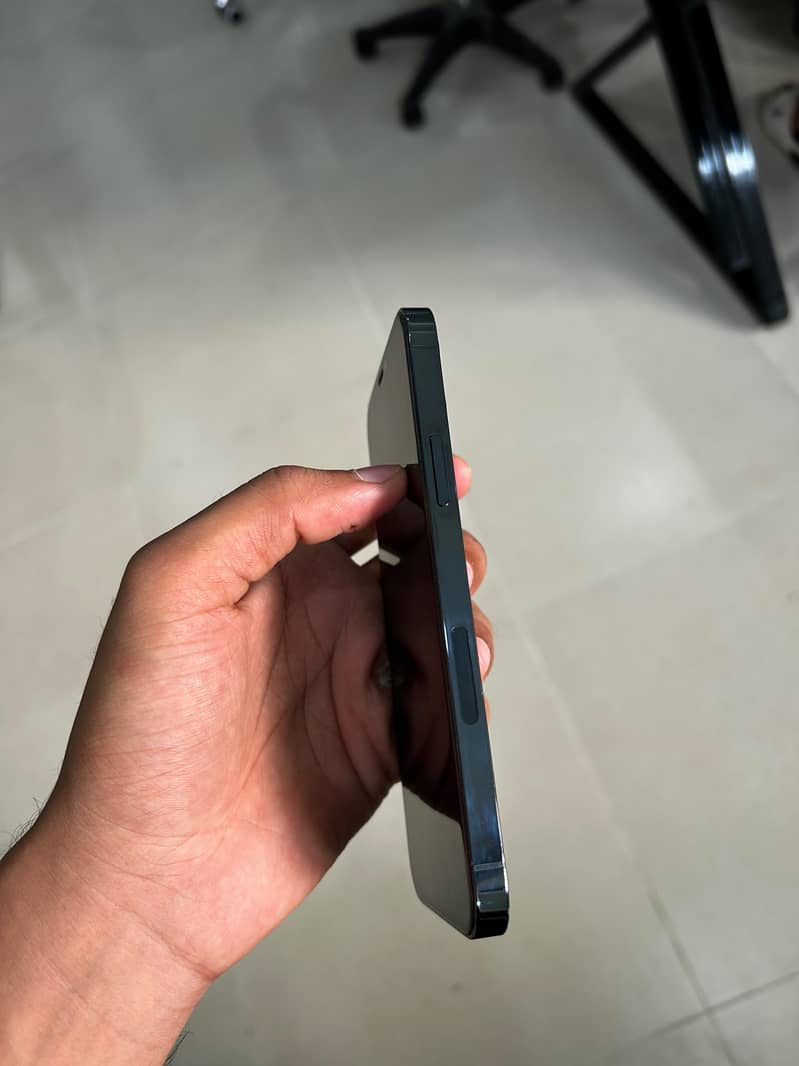 Apple iPhone 12 Pro 1