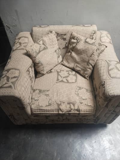 Beautiful Sofa Set – Excellent Condition