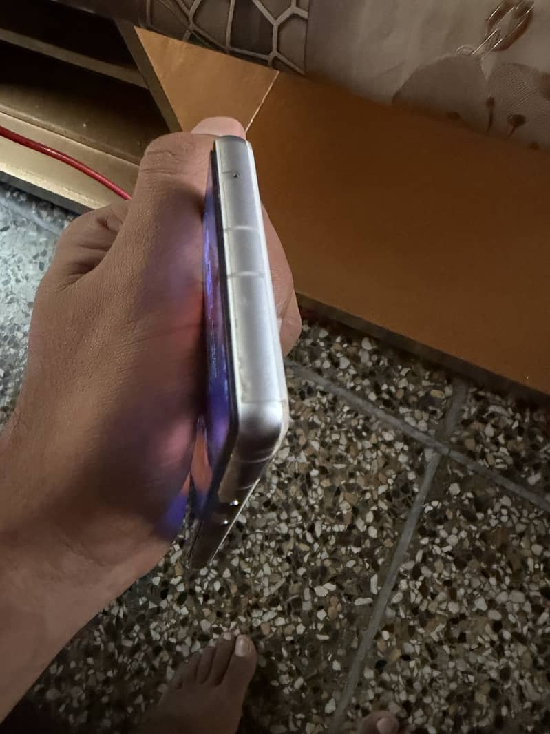 Google Pixel 7a 4