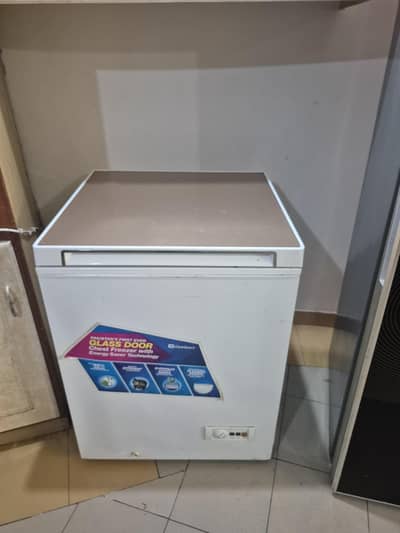 10/10 condition slightly used Freezer Dawlance