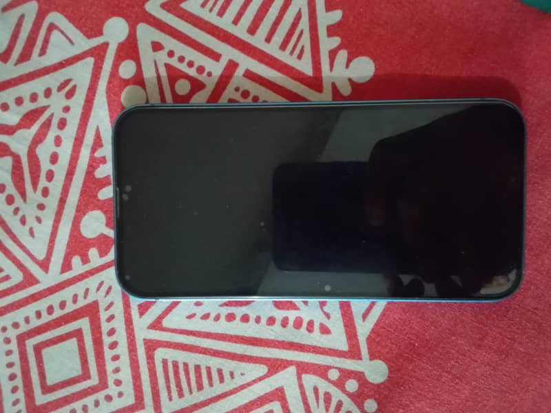 Apple iPhone 13 5