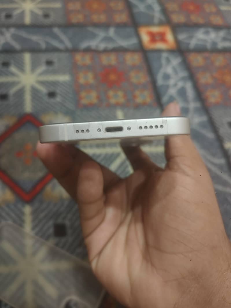 Apple iPhone 14 5