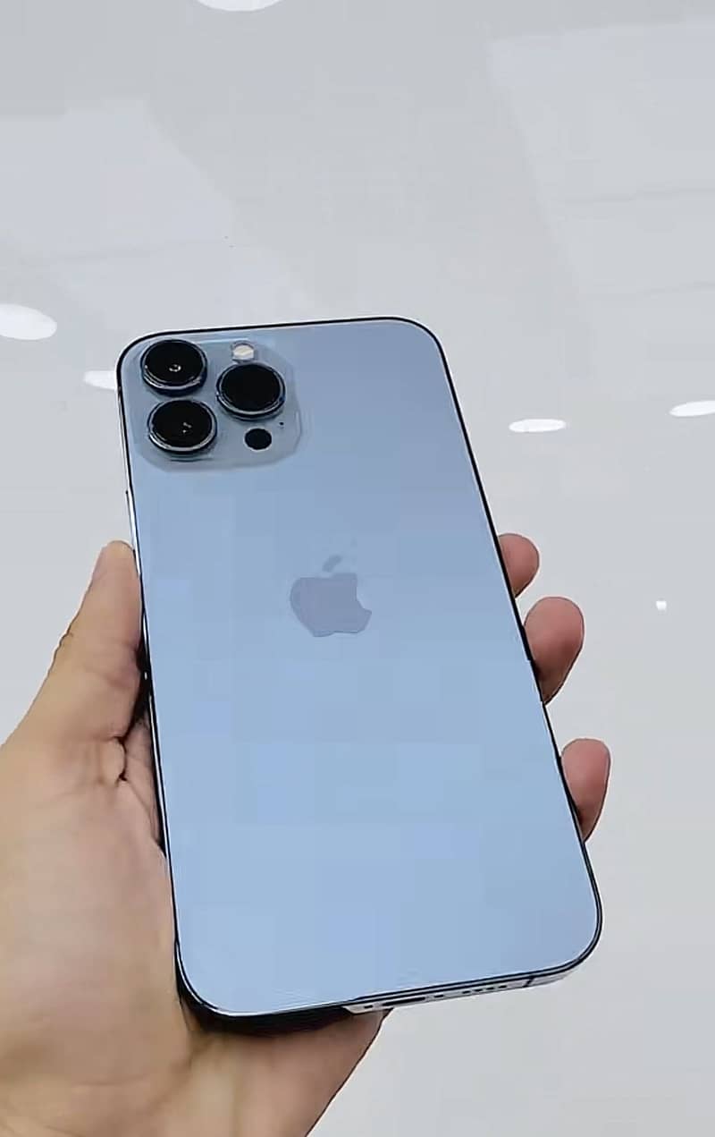 Apple iPhone 13 Pro Max 1