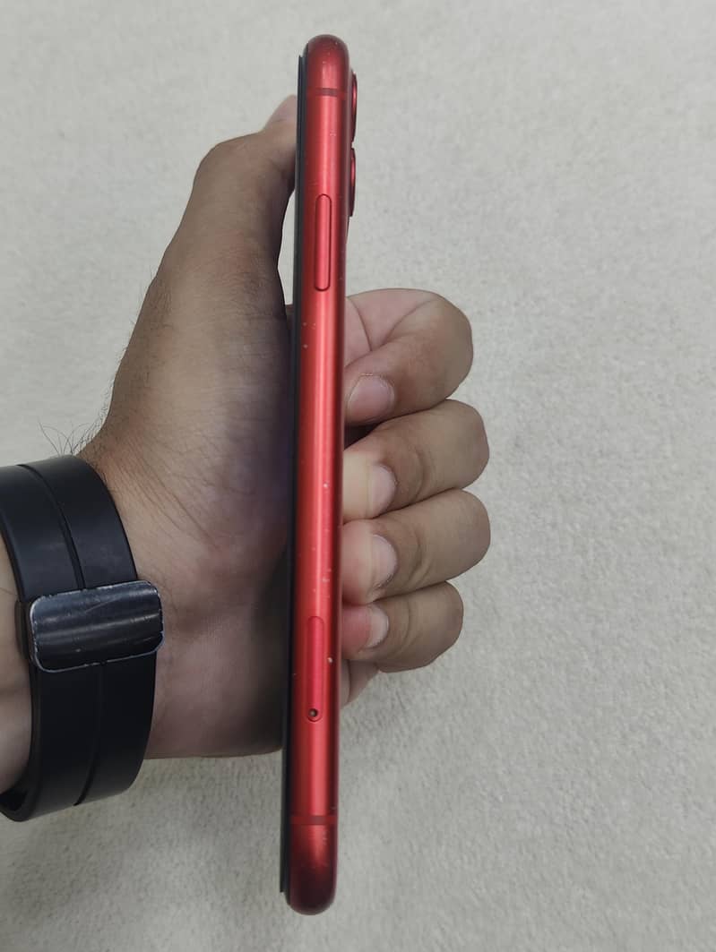 Apple iPhone 11 4