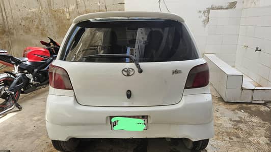 Toyota Vitz 2001