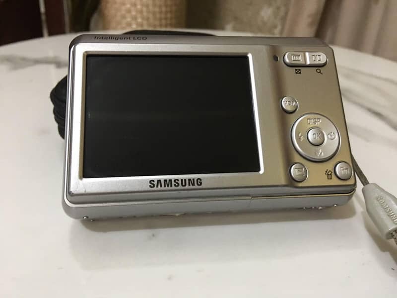 SAMSUNG ES15 3