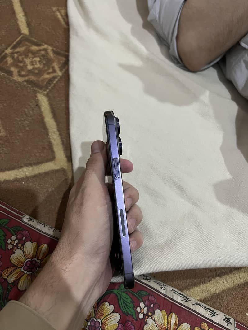Apple iPhone 14 Pro Max 3