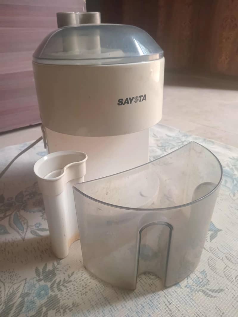 Juicer Machine 3