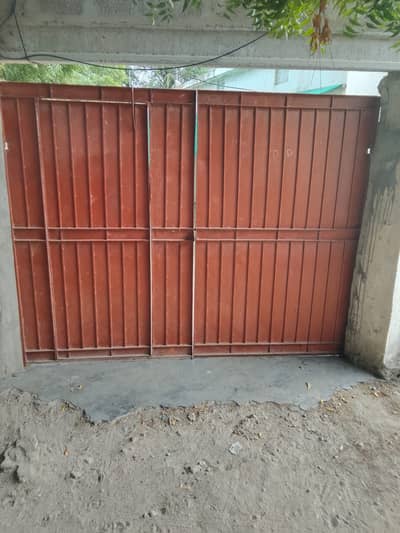 Iron gate