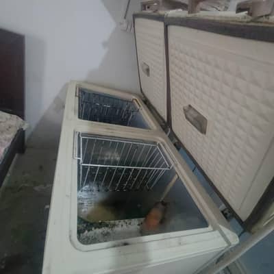 dawlance 2 door deep chest freezer