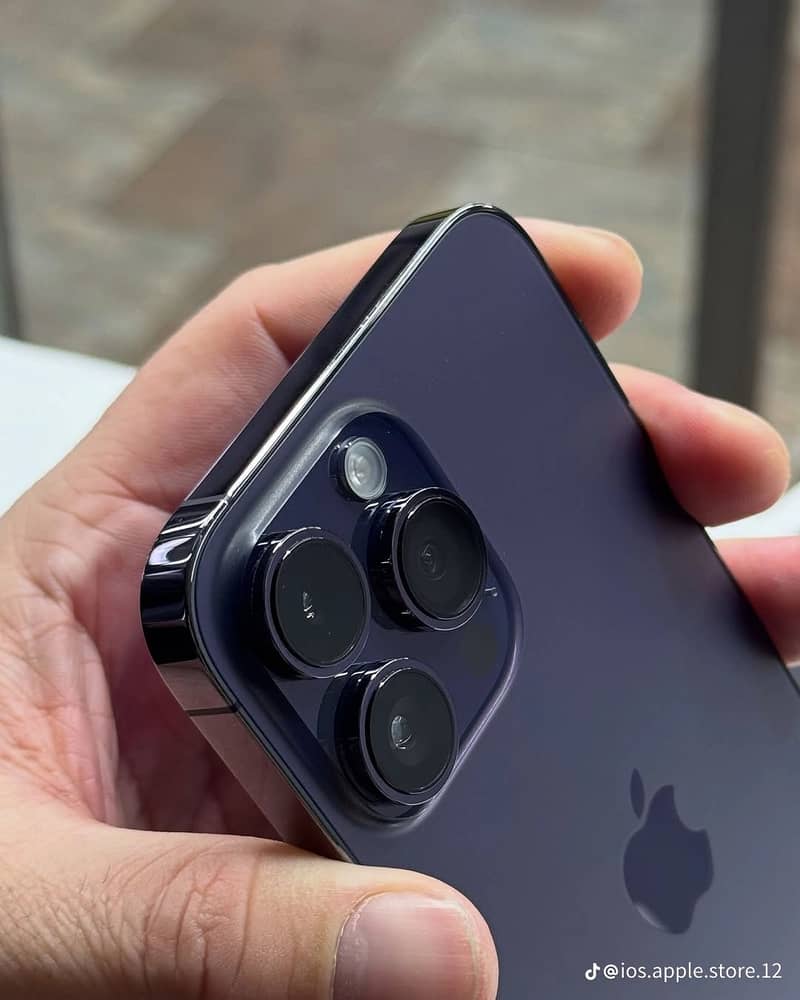 Apple iPhone 14 Pro Max 1