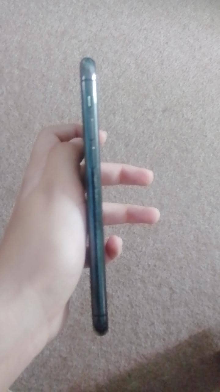 Apple iPhone 11 Pro 3