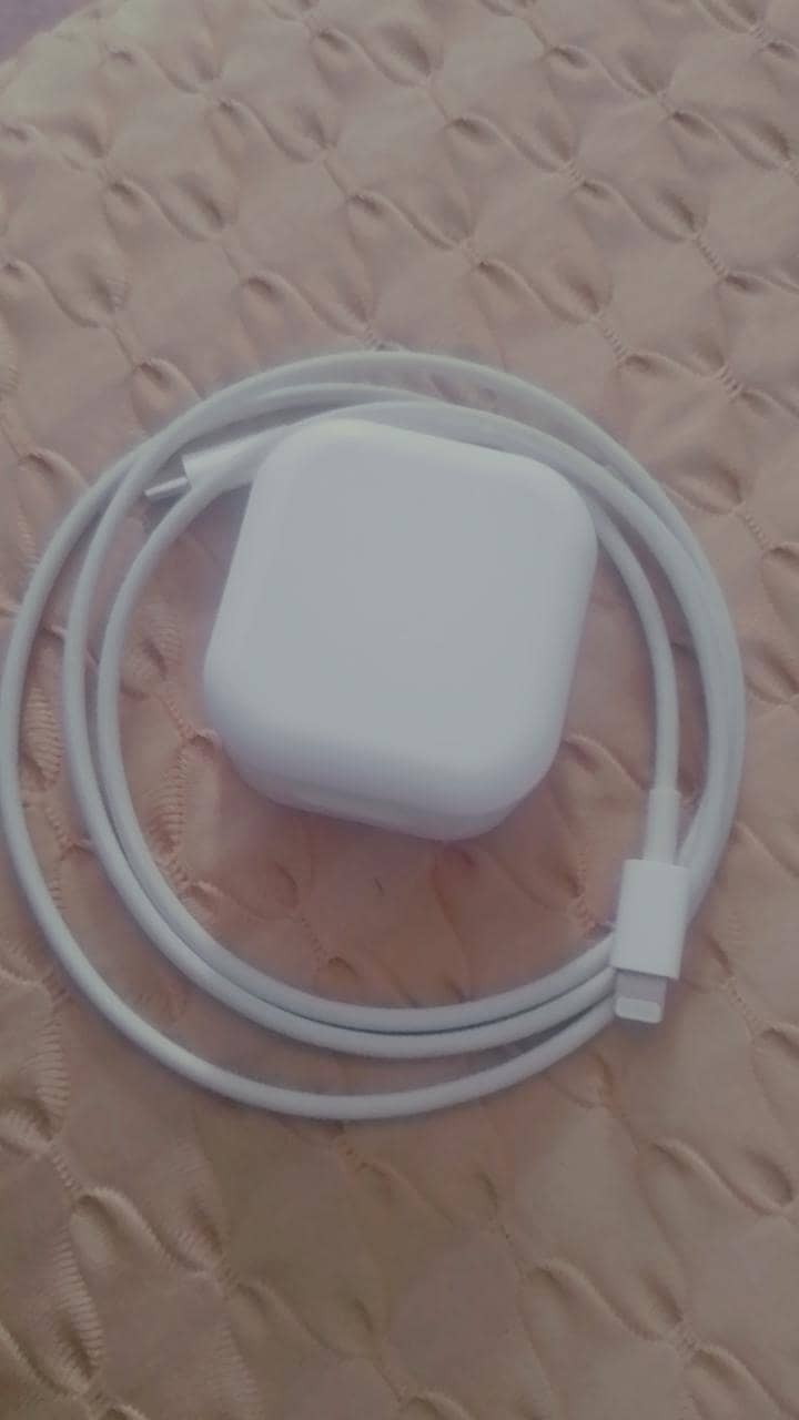 Apple iPhone 11 Pro 4