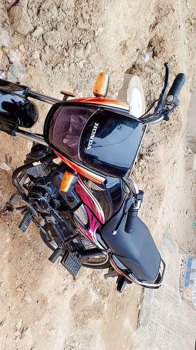 Honda 100 Prada 2014