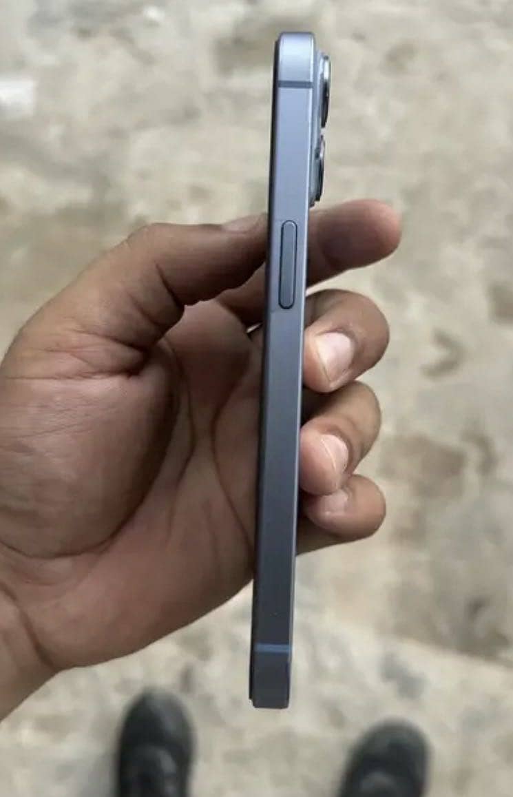 iPhone 14 2