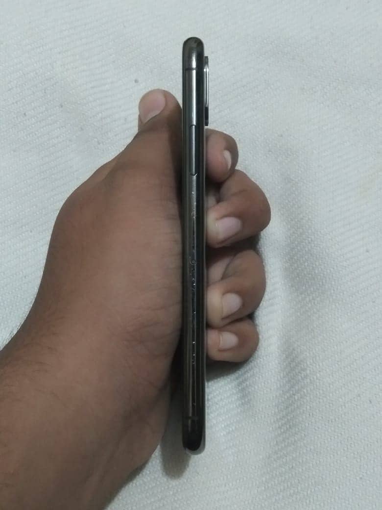 Apple iPhone X 2