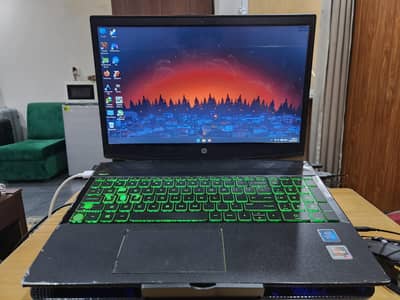 Hp Pavilion 15, i5 8300H, 16 GB Ram, 512 SSD and GTX 1050 4gb