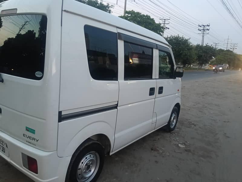 Suzuki Every 2012 8