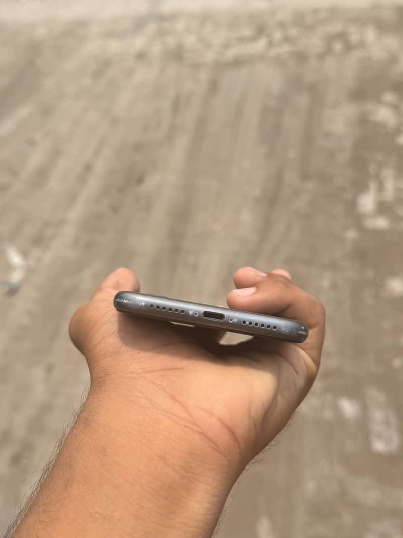 Apple iPhone 11 2