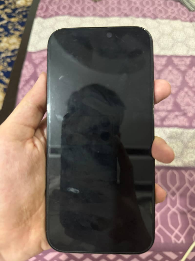 Apple iPhone 16 Pro Max 1