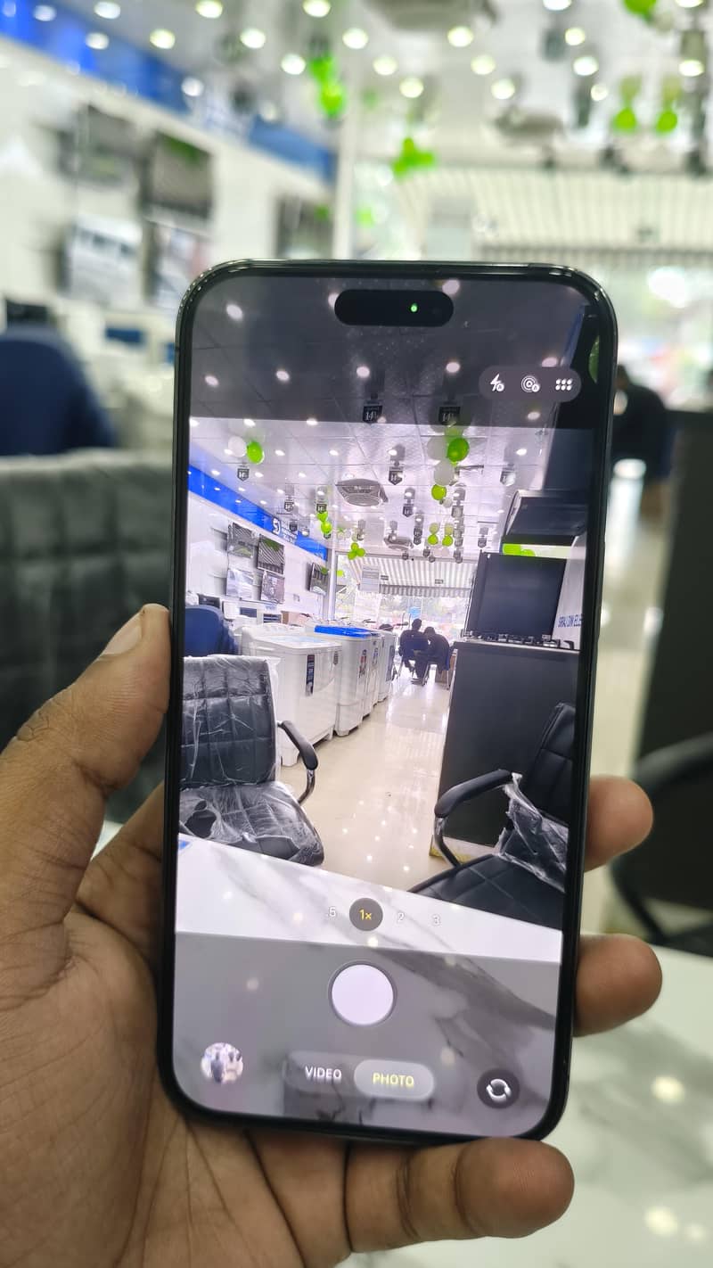 Apple iPhone 14 Pro Max 1