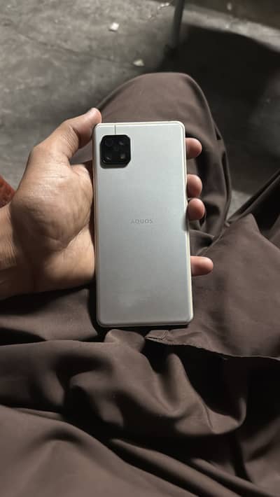 AQUOS SENSE 6 5g exchange possible