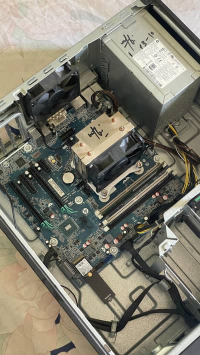 HP z240 Tower Workstation = i7 7th Gen