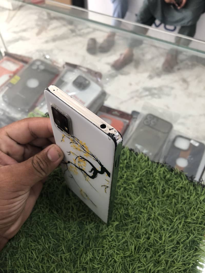 Sharp Aquos Zero6 3
