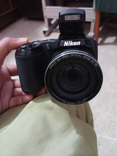 bhai yah camera mujhe sel karna hai