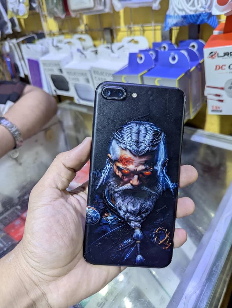 Apple iPhone 7 plus 0