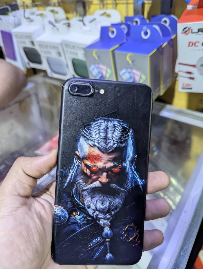 Apple iPhone 7 plus 1
