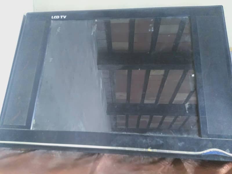 led tv screen 0