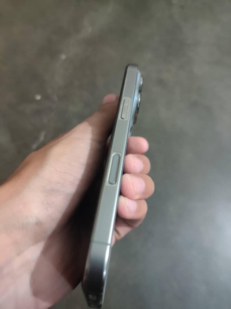 Iphone 16 pro 2