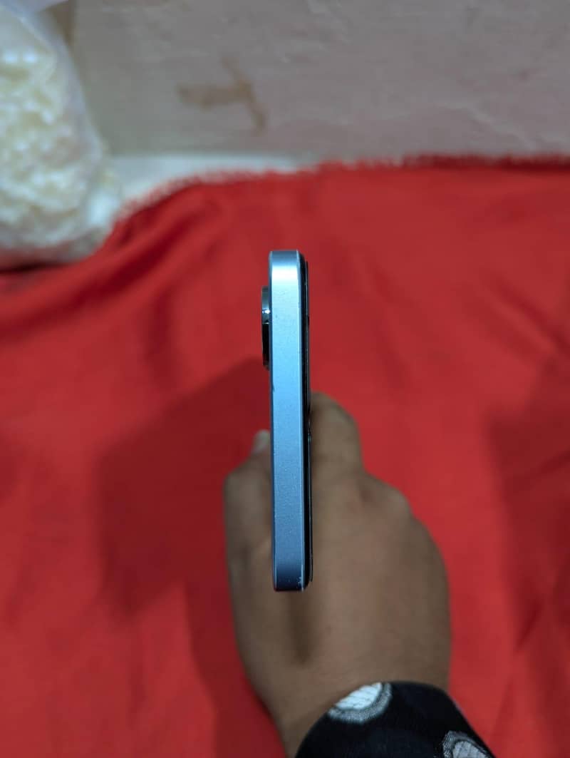 Realme Note 60 4