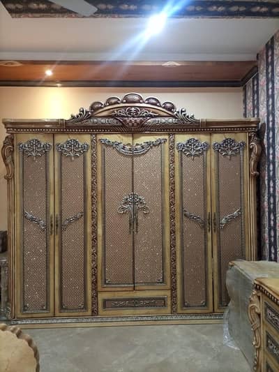 3 door wardrobe