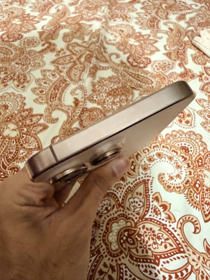 Iphone 16 Pro Max 3