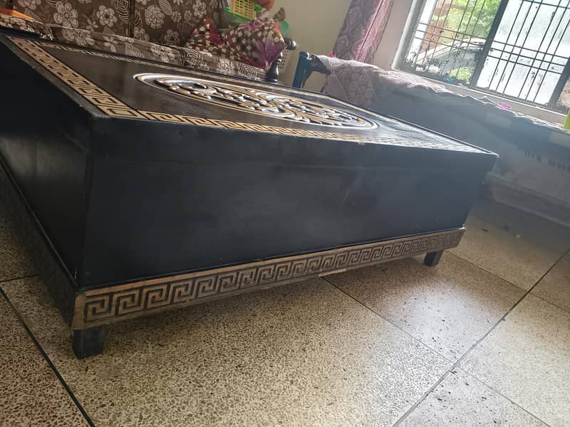 Table 4*4 Black colour 4