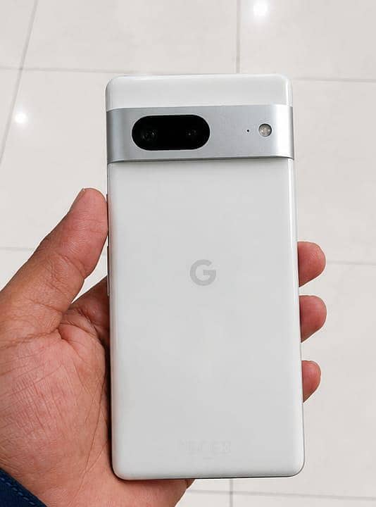 Google Pixel 7 4