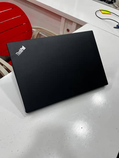 Lenovo Thinkpad T-480| core i5 8th Gen| 8gb RAM|240ssd| dual battery