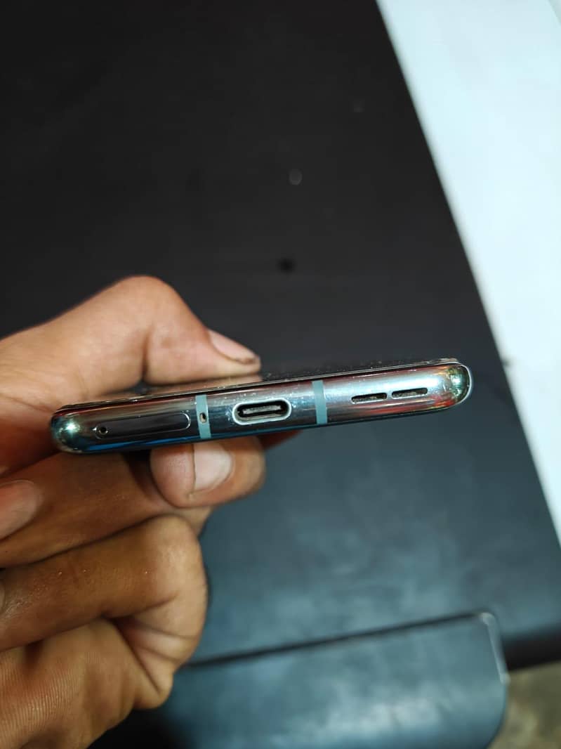 One Plus 10 Pro 6