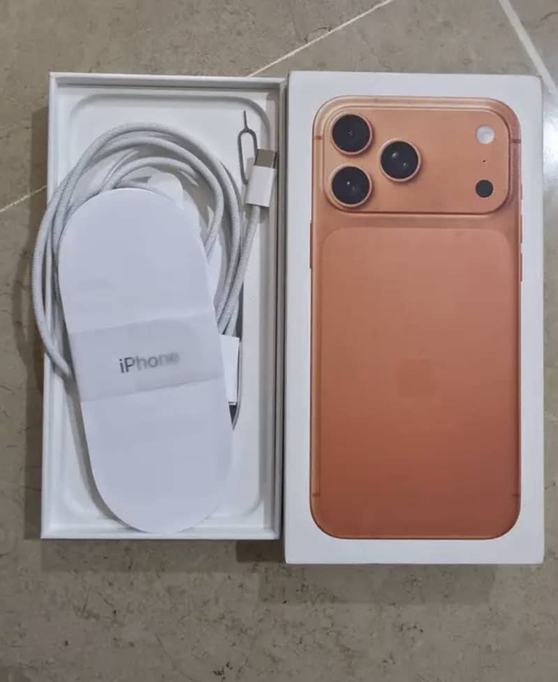Apple iPhone 17 Pro Max 1