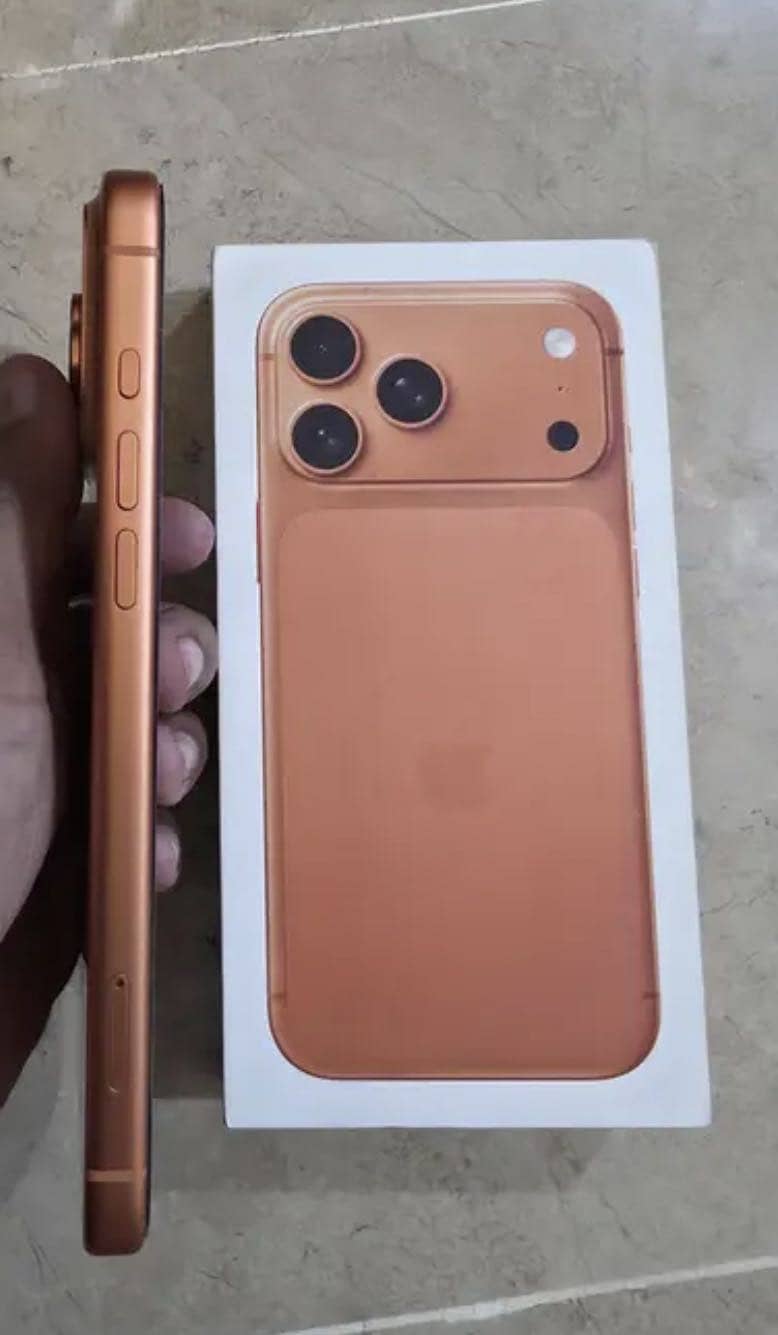 Apple iPhone 17 Pro Max 3