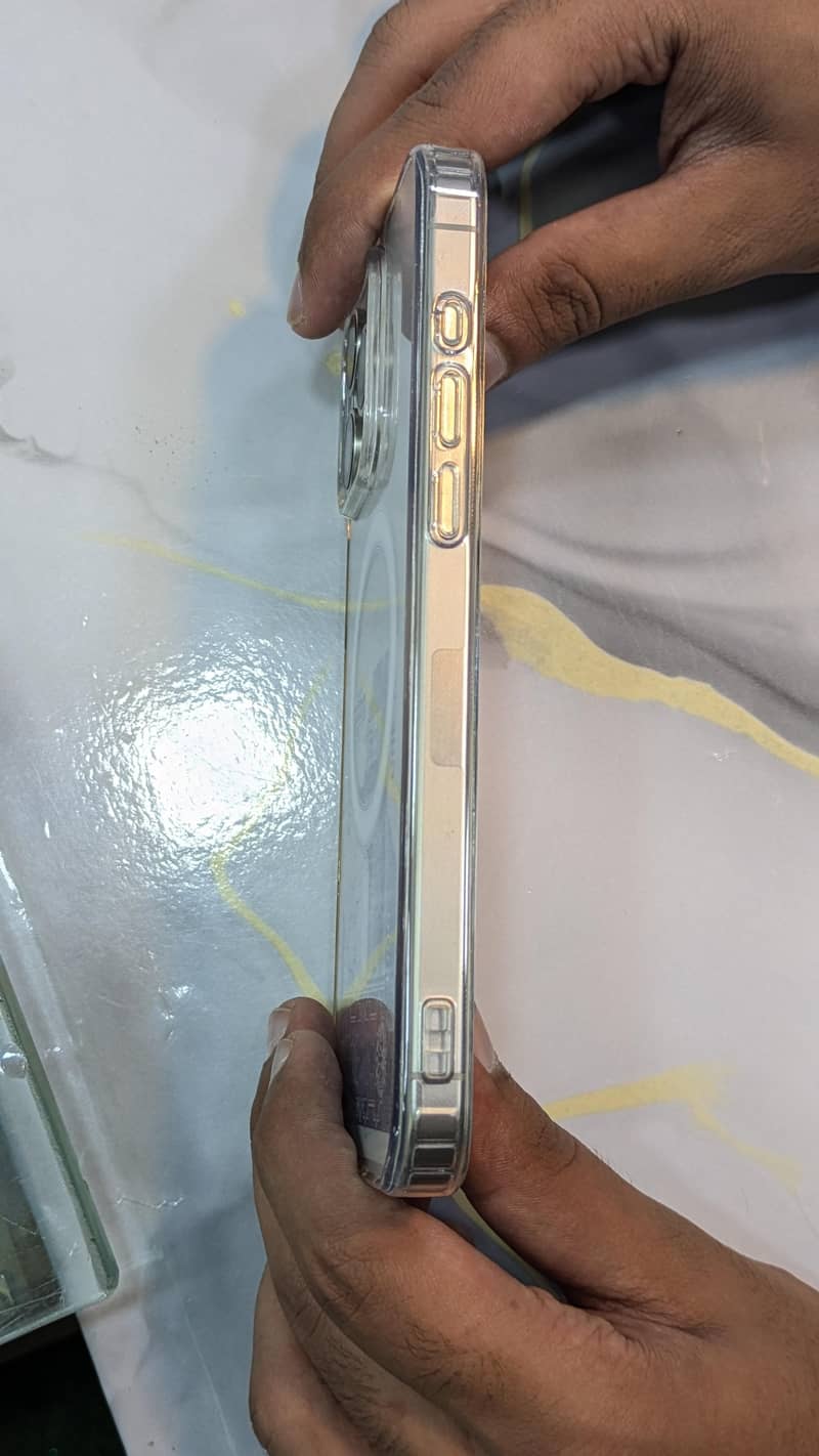 Apple iPhone 15 Pro Max 1