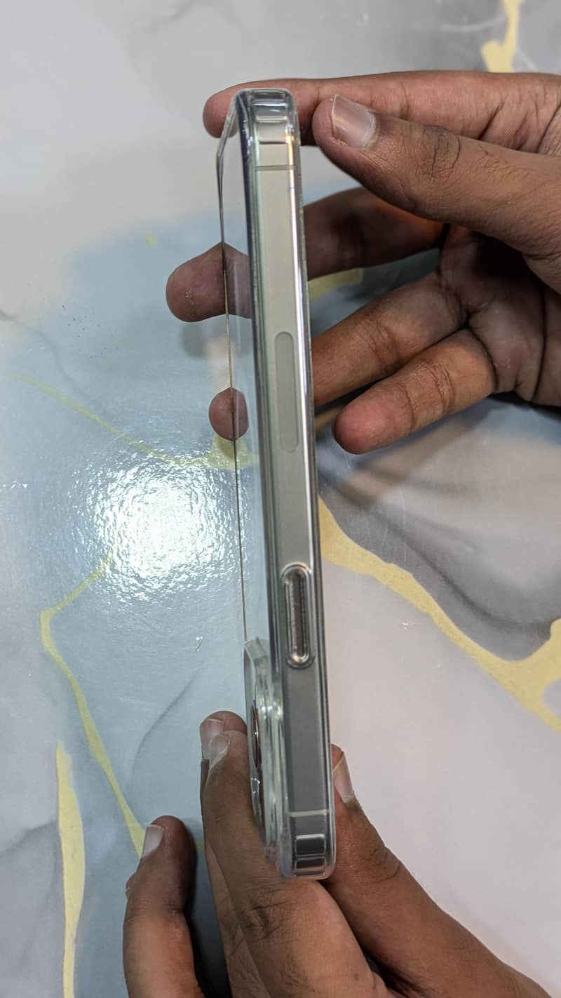 Apple iPhone 15 Pro Max 3