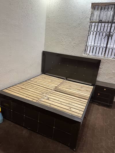 Bed set solid wood wth side table & dressing