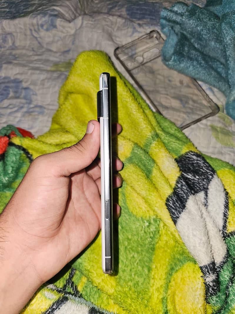 Google Pixel 7 Pro 4
