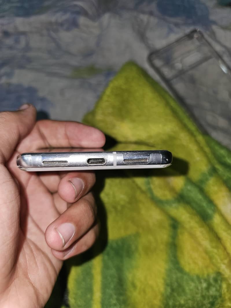Google Pixel 7 Pro 6